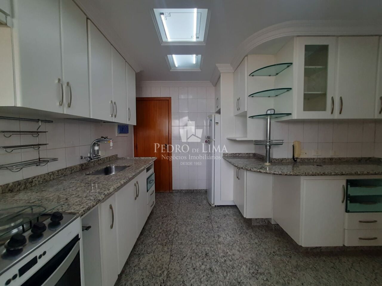 Apartamento com 3 quartos, 1 suíte, 2 vagas fixas em Tatuapé - Condomínio Versatile