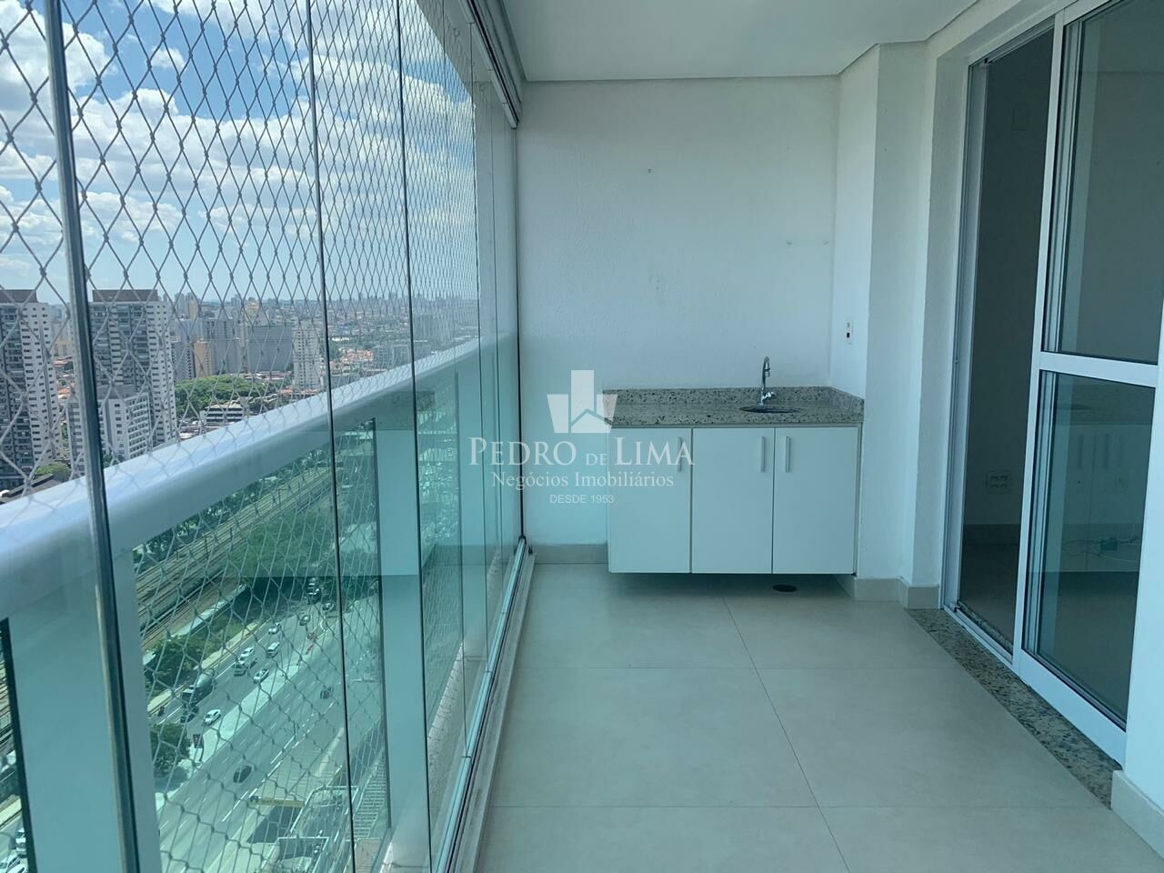 Apartamento próximo ao Metrô Carrão com 2 dormitórios, 1  suíte,  60 m2, 1 vaga, Edifício Deseo