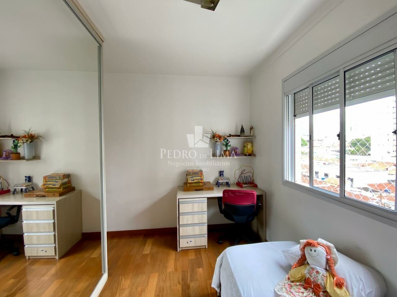 Apartamento 4 dormitórios sendo 2 suítes, 4 vagas e varanda gourmet no Condomínio Splendor