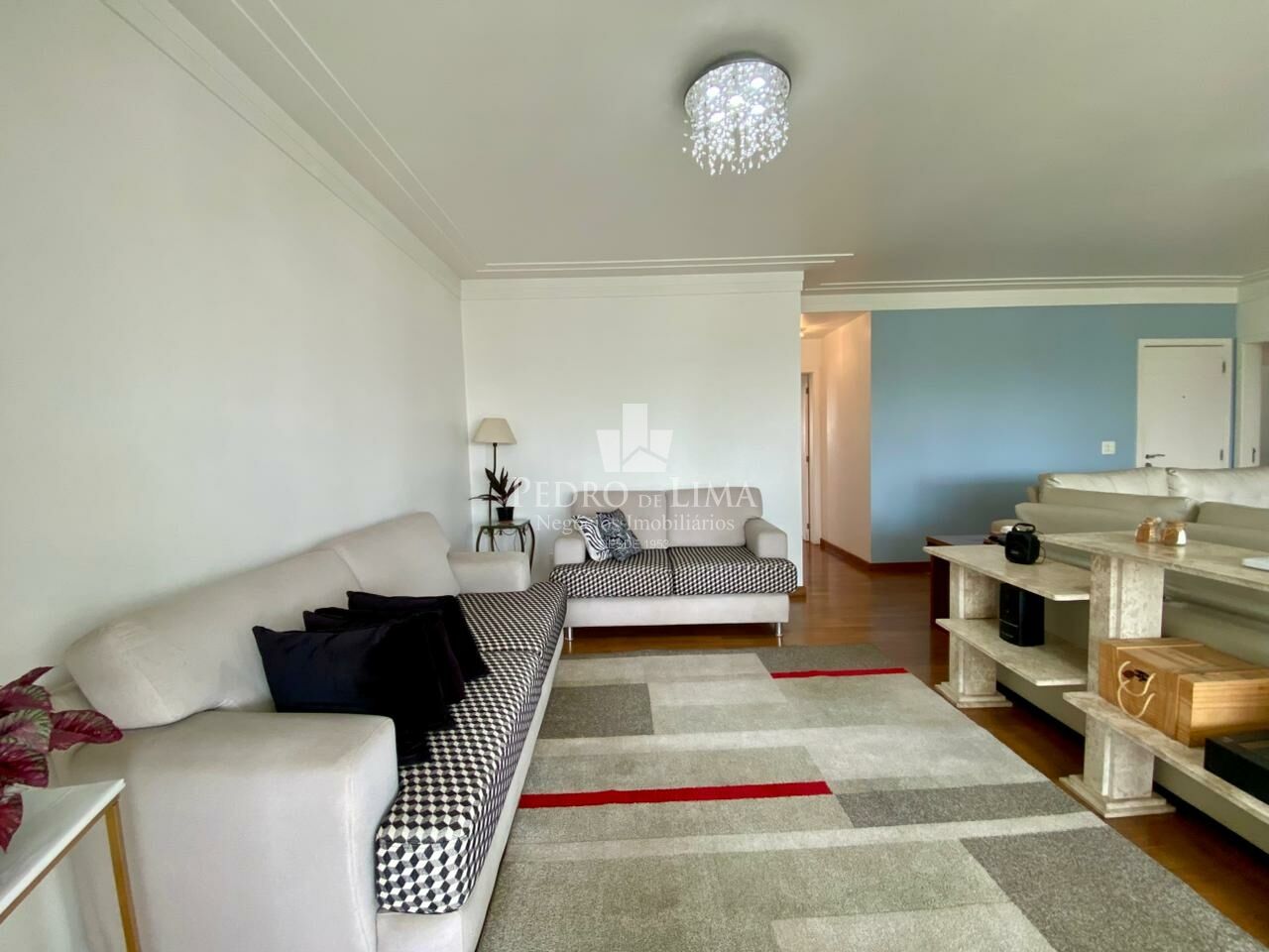 Apartamento 4 dormitórios sendo 2 suítes, 4 vagas e varanda gourmet no Condomínio Splendor