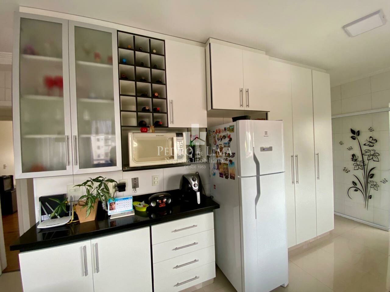 Apartamento 4 dormitórios sendo 2 suítes, 4 vagas e varanda gourmet no Condomínio Splendor