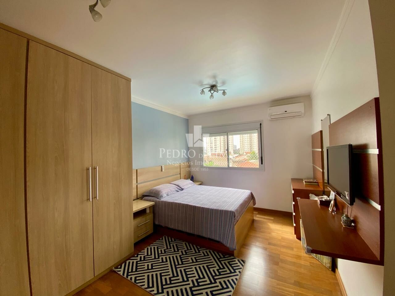 Apartamento 4 dormitórios sendo 2 suítes, 4 vagas e varanda gourmet no Condomínio Splendor