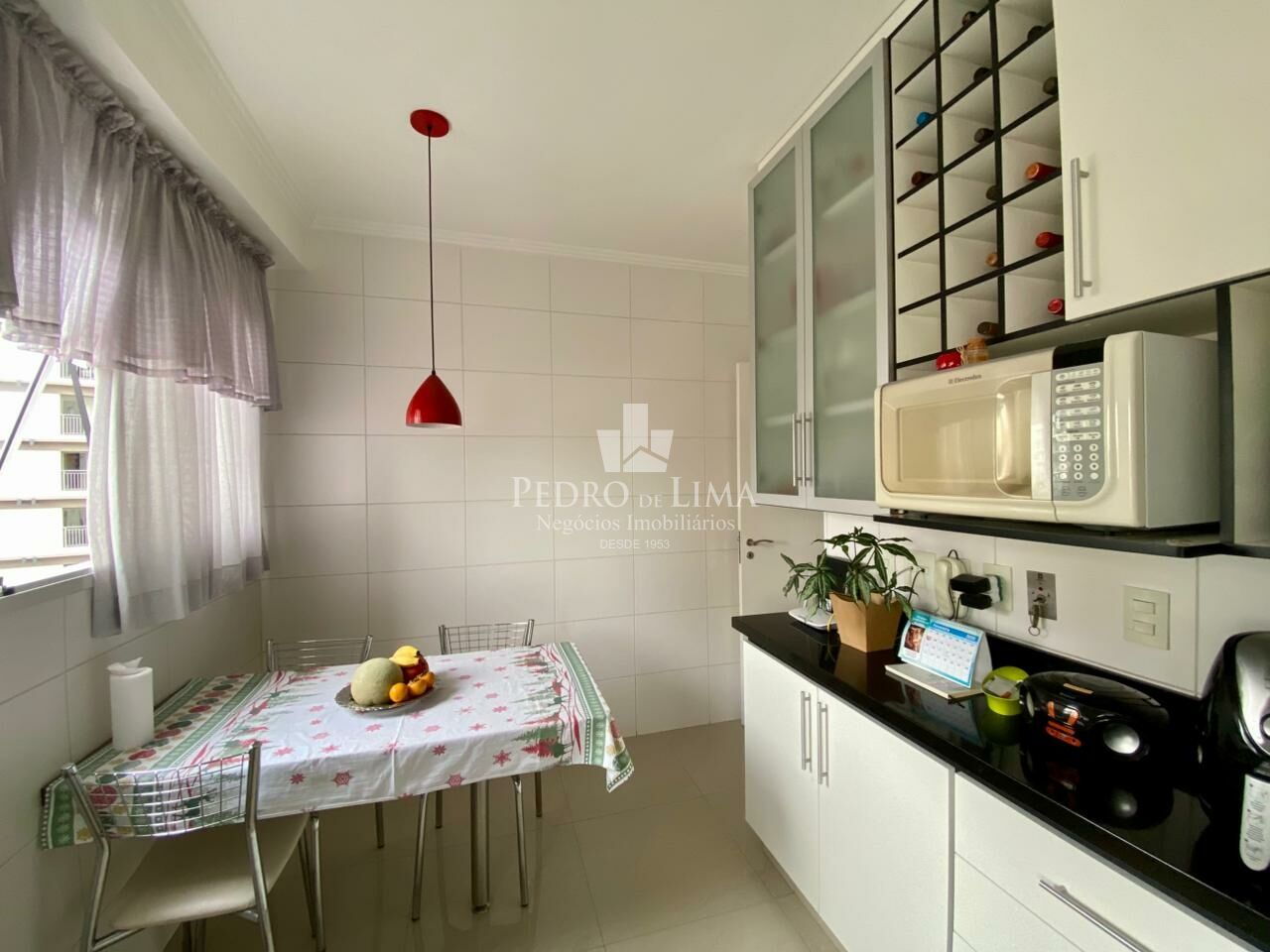 Apartamento 4 dormitórios sendo 2 suítes, 4 vagas e varanda gourmet no Condomínio Splendor