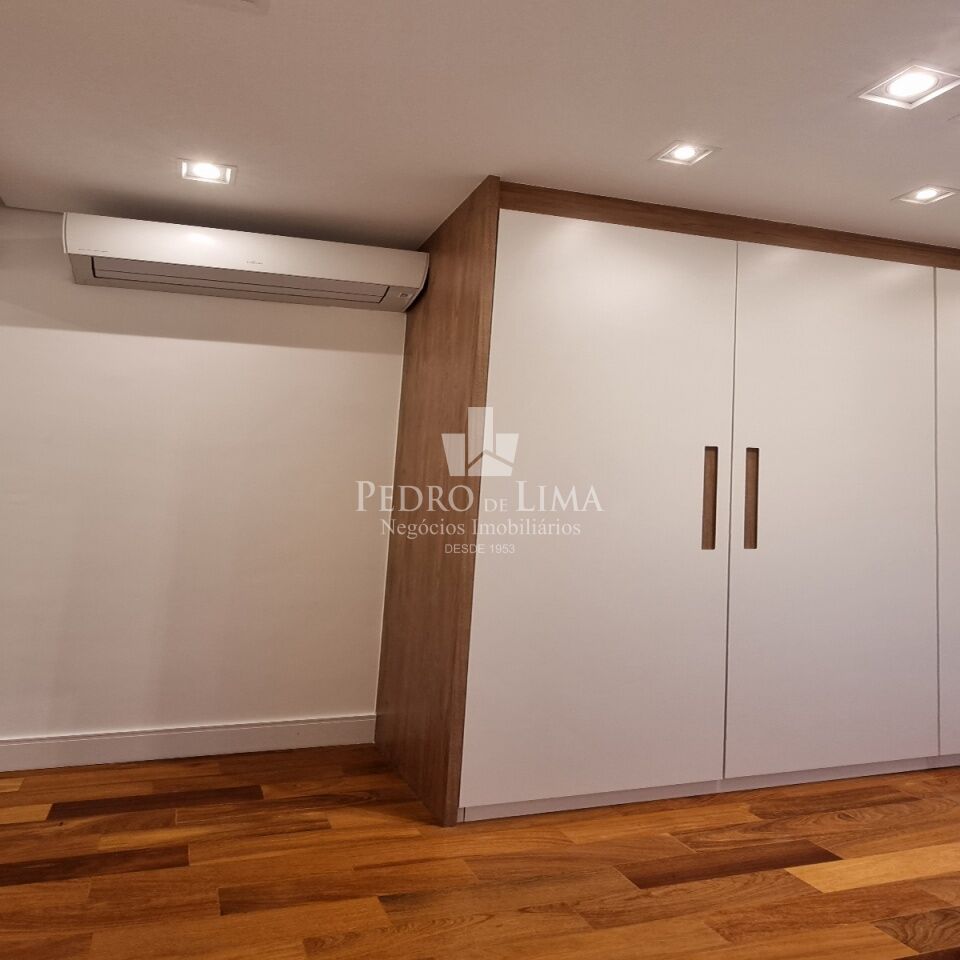 Cobertura duplex com Ofurô no Anália Franco