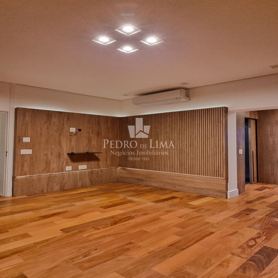 Cobertura duplex com Ofurô no Anália Franco