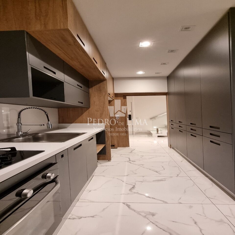 Cobertura duplex com Ofurô no Anália Franco