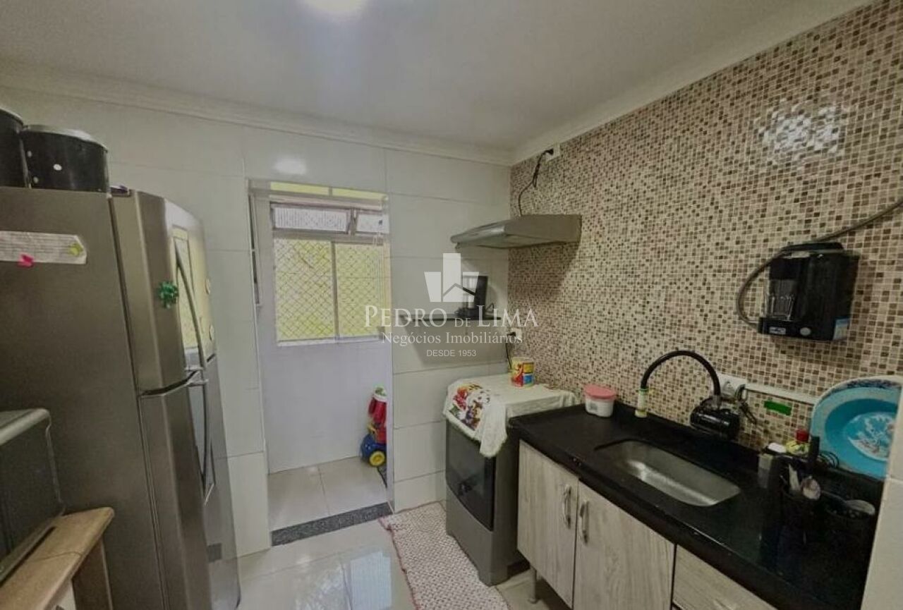 Apartamento 2 dormitórios e uma vaga.