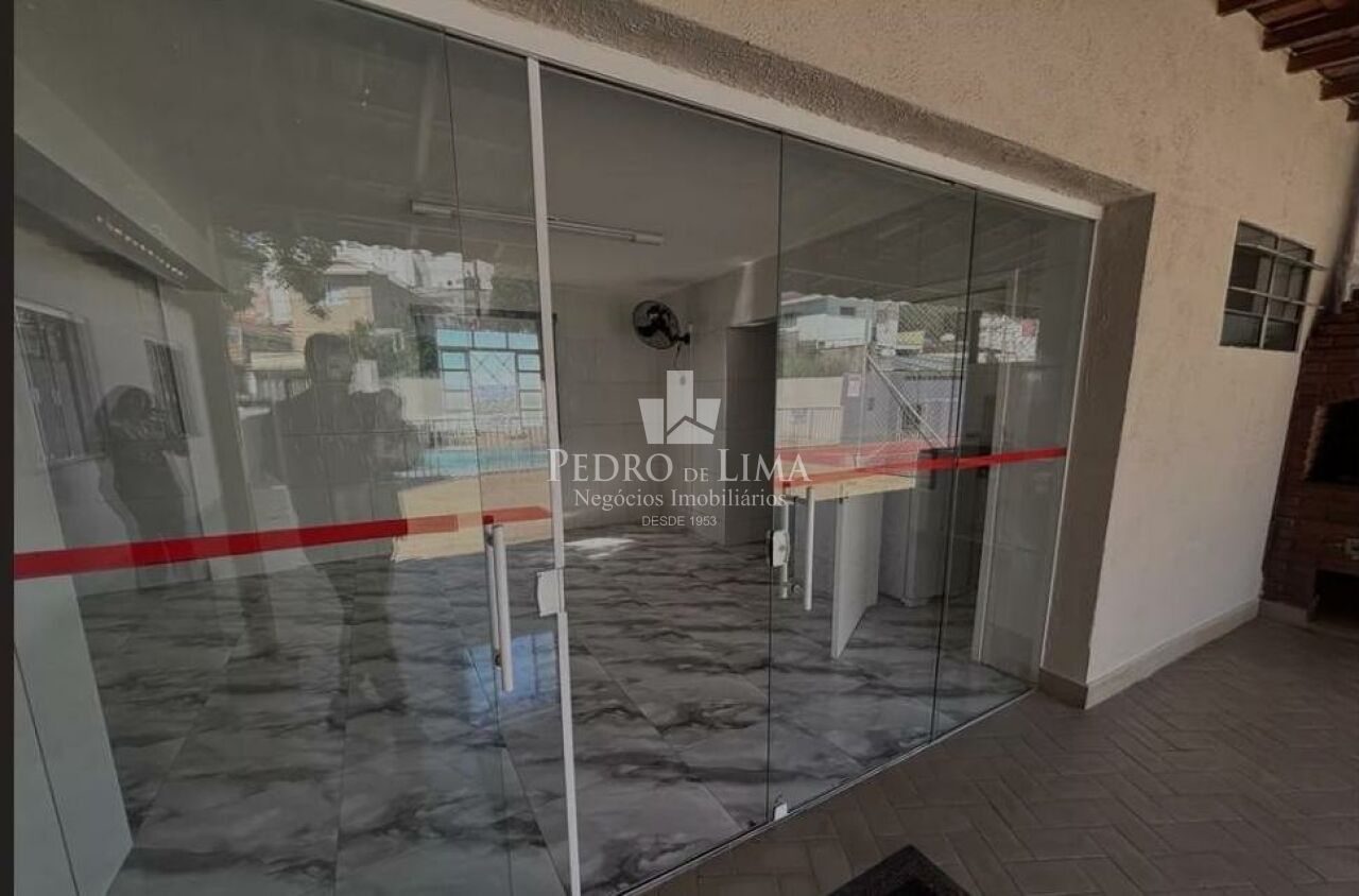 Apartamento 2 dormitórios e uma vaga.