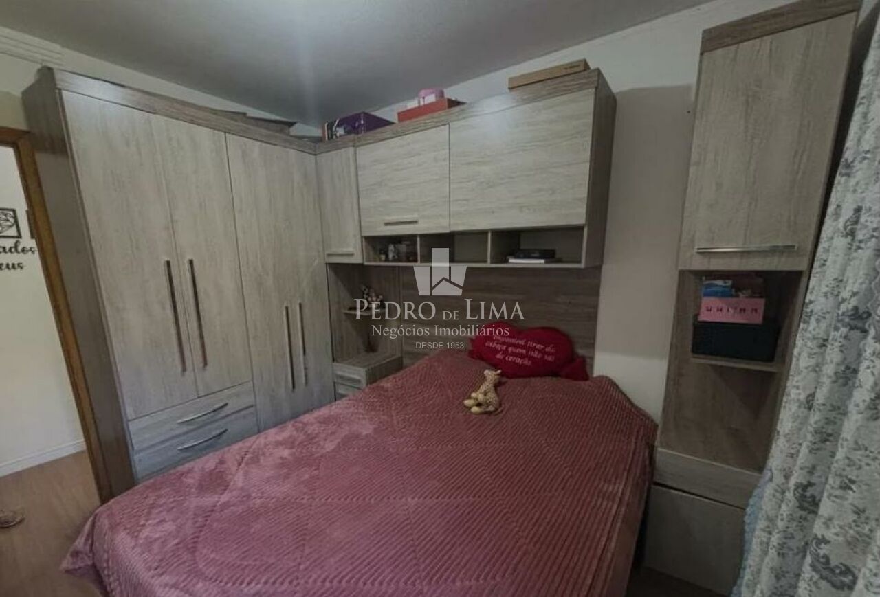 Apartamento 2 dormitórios e uma vaga.