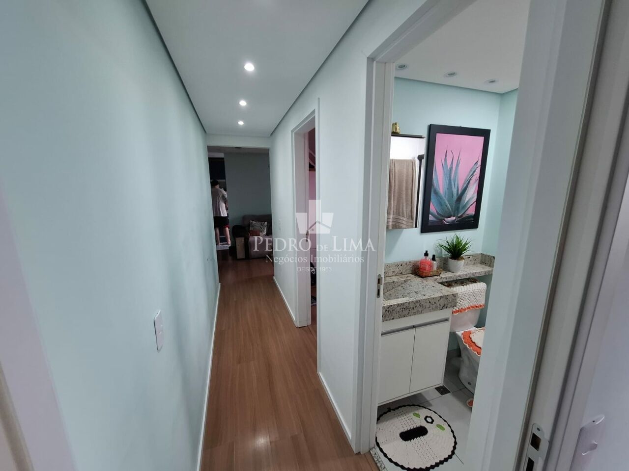 Apartamento ao lado da estação CPTM Dom Bosco, 47m², 2 quartos, varanda, 1 vaga.
