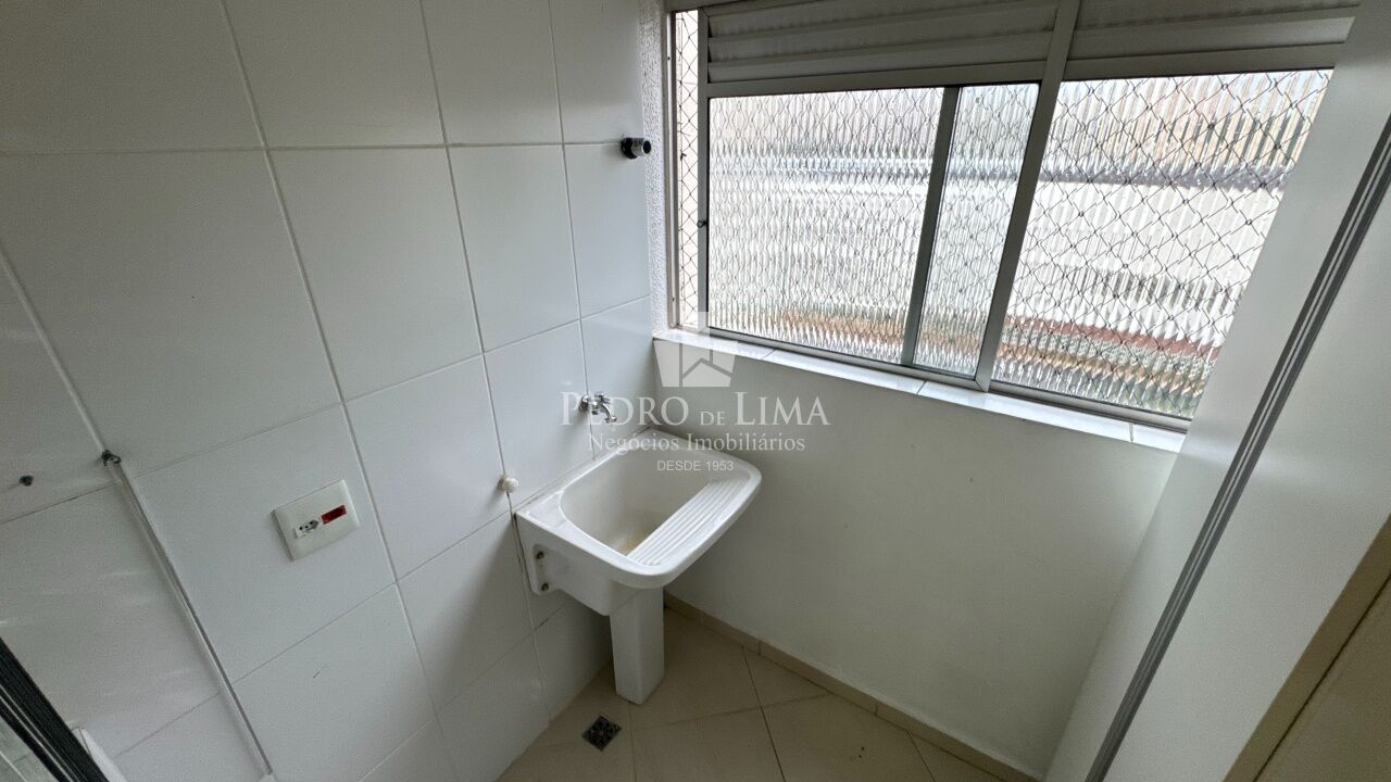 Apartamento 2 Dormitórios, 2 vagas no Anália Franco. Condomínio Agulhas Negras.