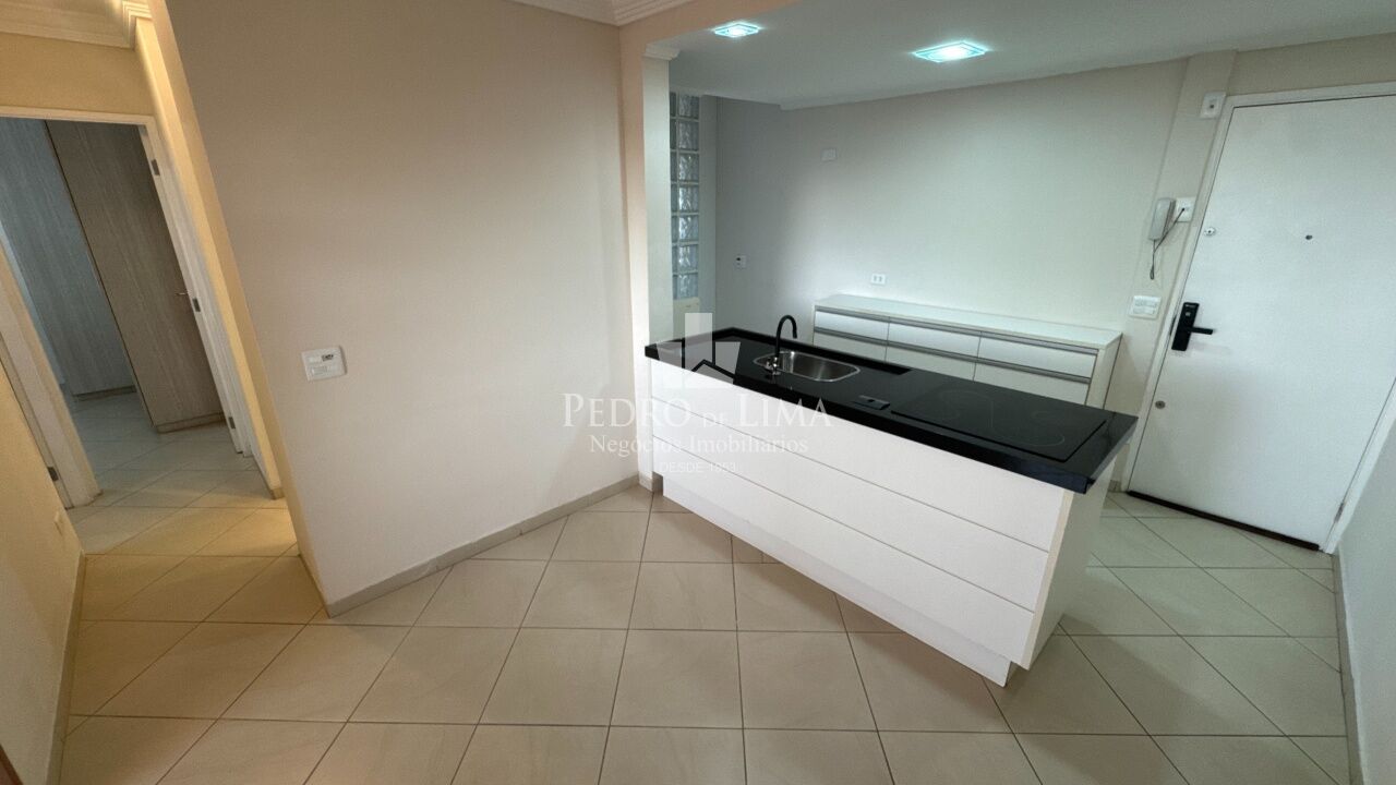 Apartamento 2 Dormitórios, 2 vagas no Anália Franco. Condomínio Agulhas Negras.