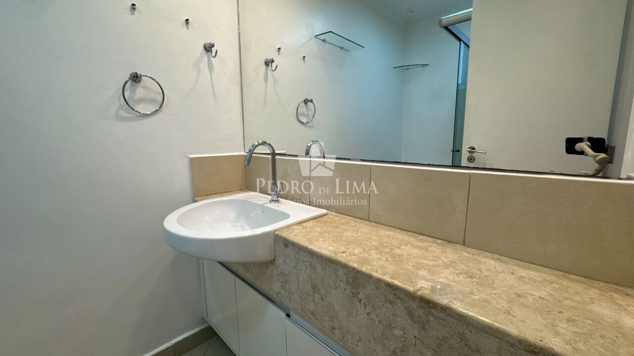 Apartamento 2 Dormitórios, 2 vagas no Anália Franco. Condomínio Agulhas Negras.