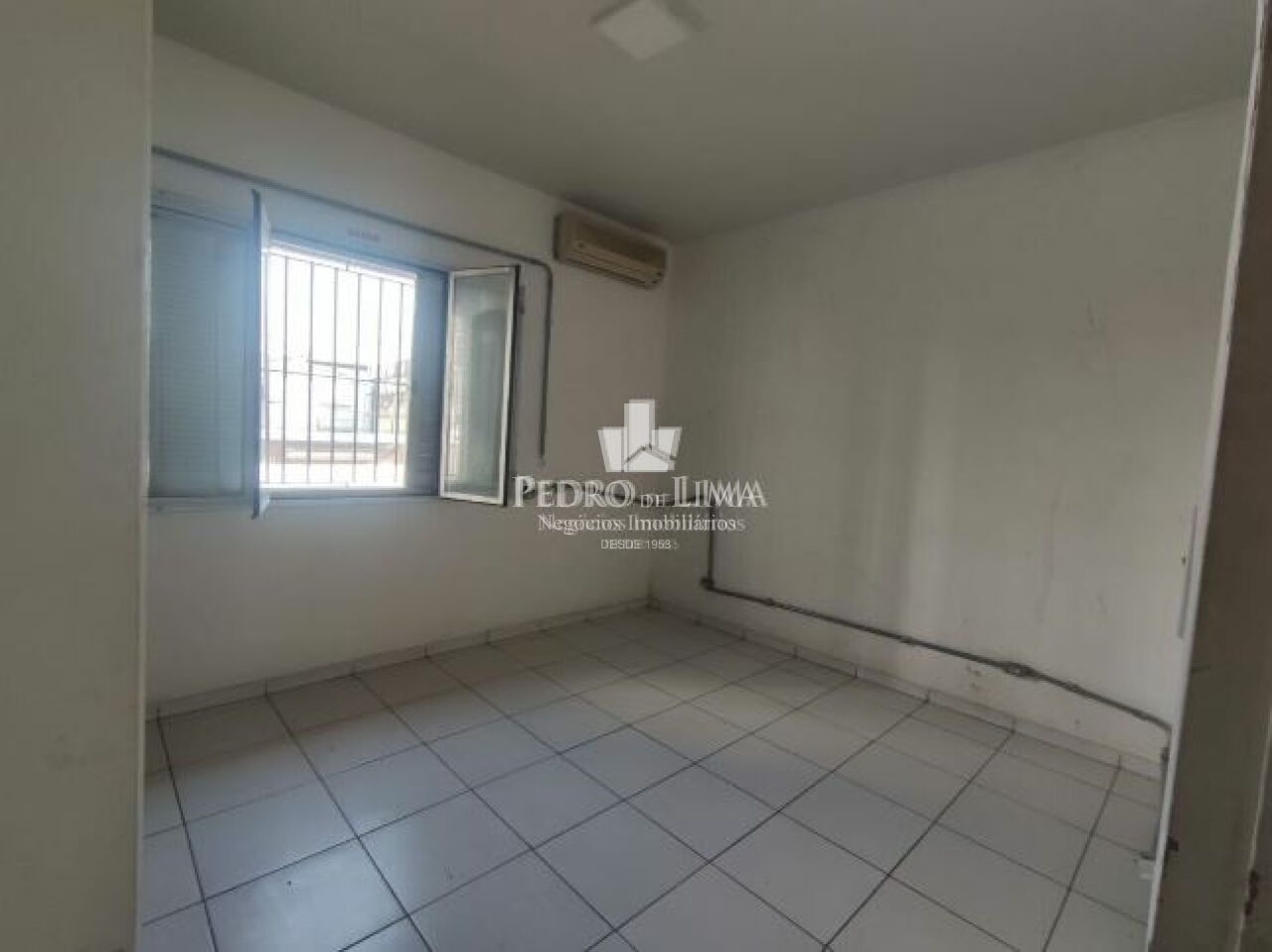 Salão Comercial no Tatuapé com 163m2 com área de cozinha e depósito