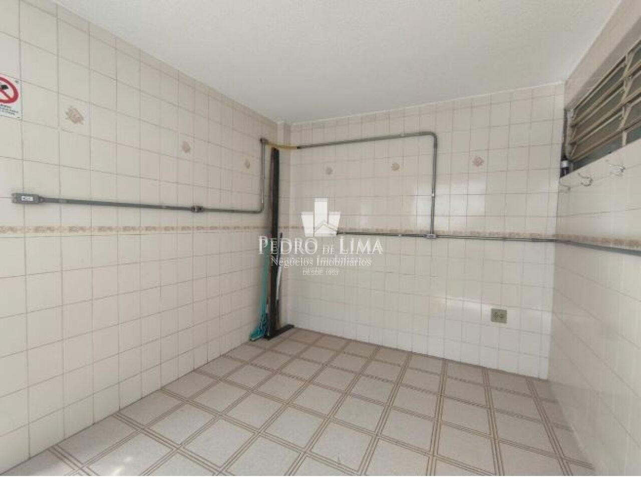 Salão Comercial no Tatuapé com 163m2 com área de cozinha e depósito