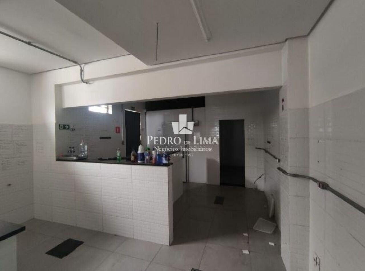 Salão Comercial no Tatuapé com 163m2 com área de cozinha e depósito