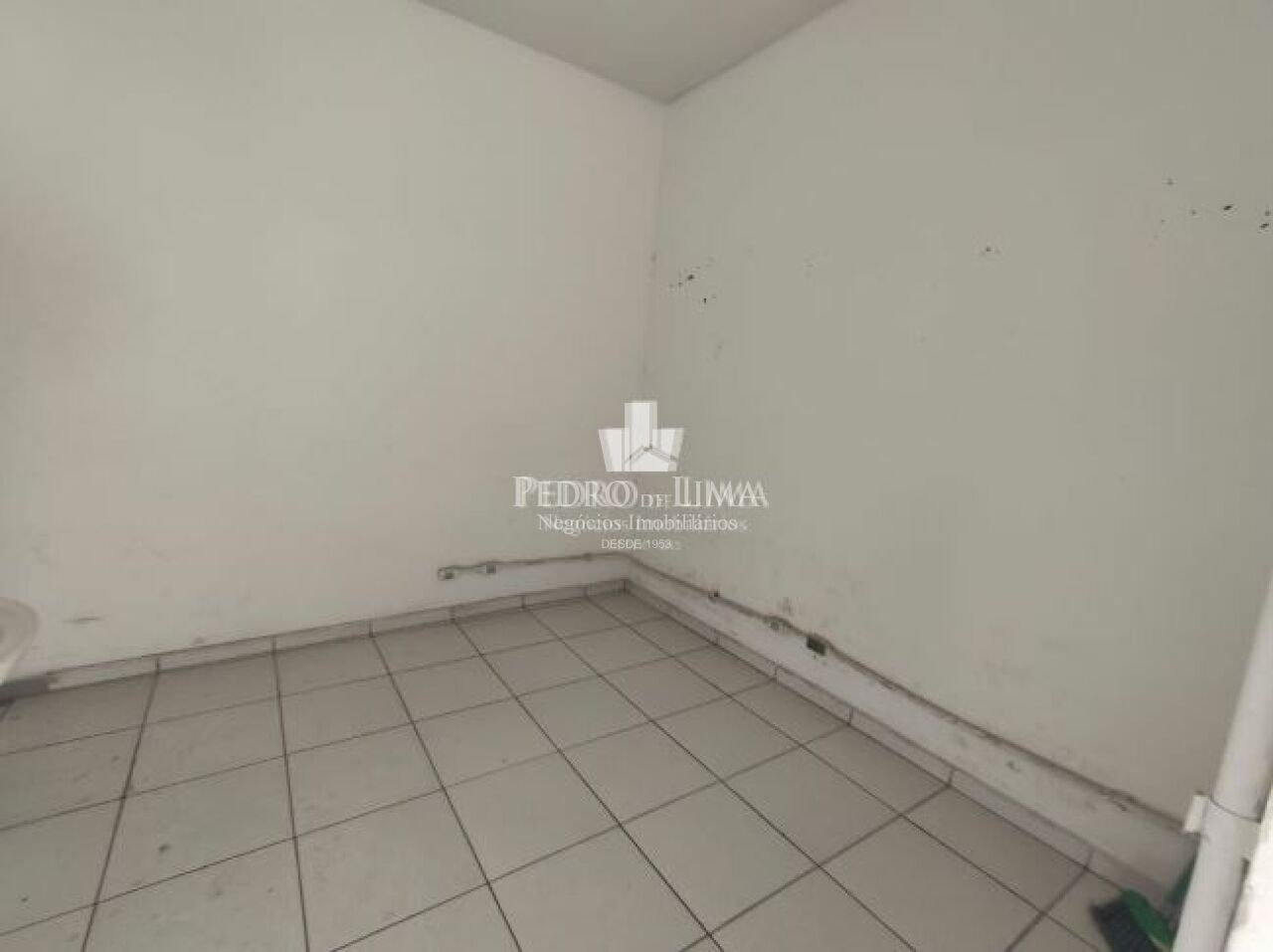 Salão Comercial no Tatuapé com 163m2 com área de cozinha e depósito