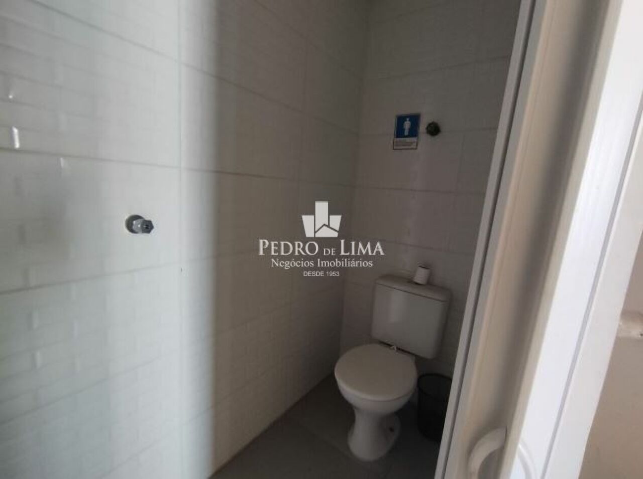 Salão Comercial no Tatuapé com 163m2 com área de cozinha e depósito