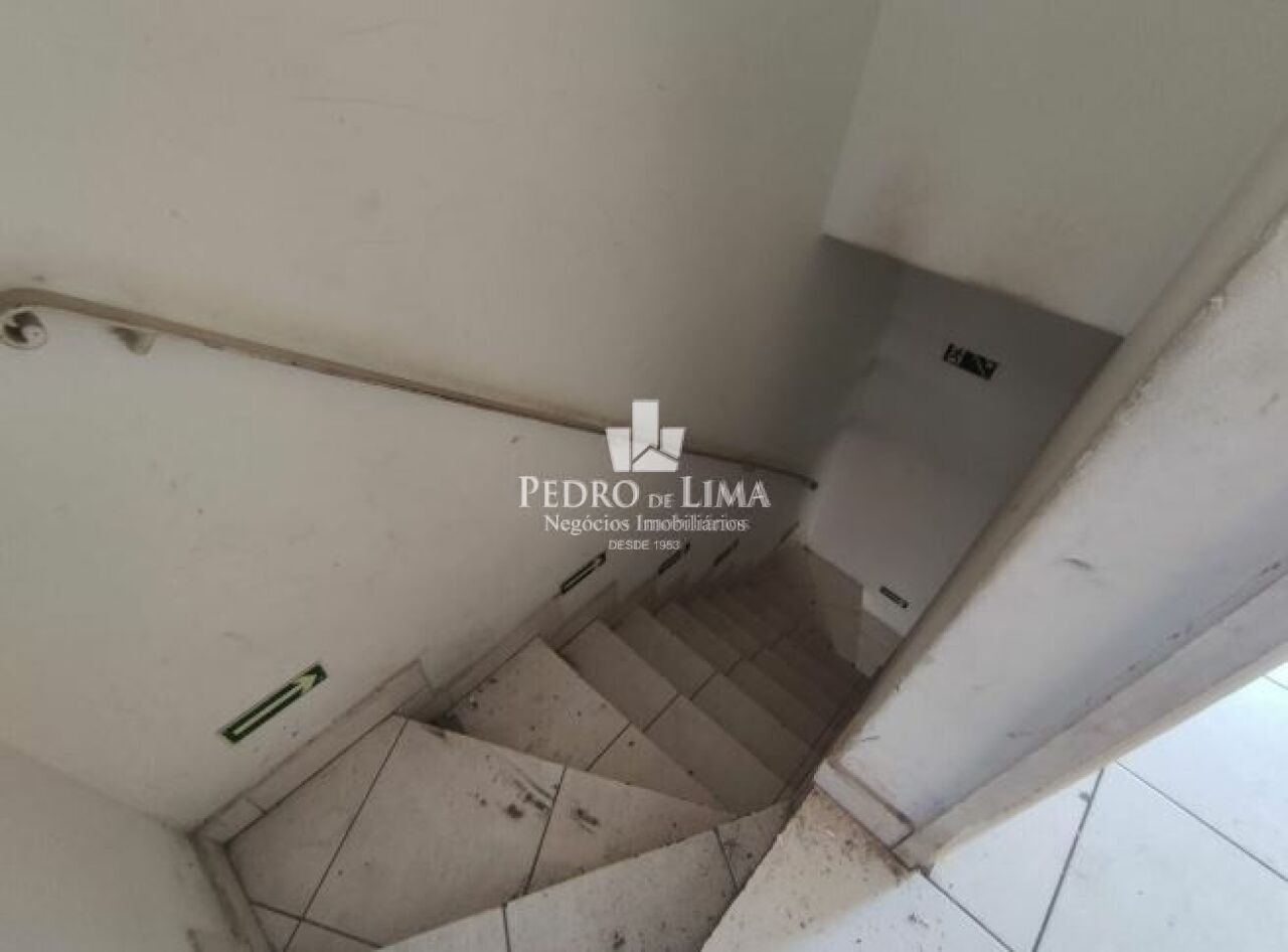 Salão Comercial no Tatuapé com 163m2 com área de cozinha e depósito