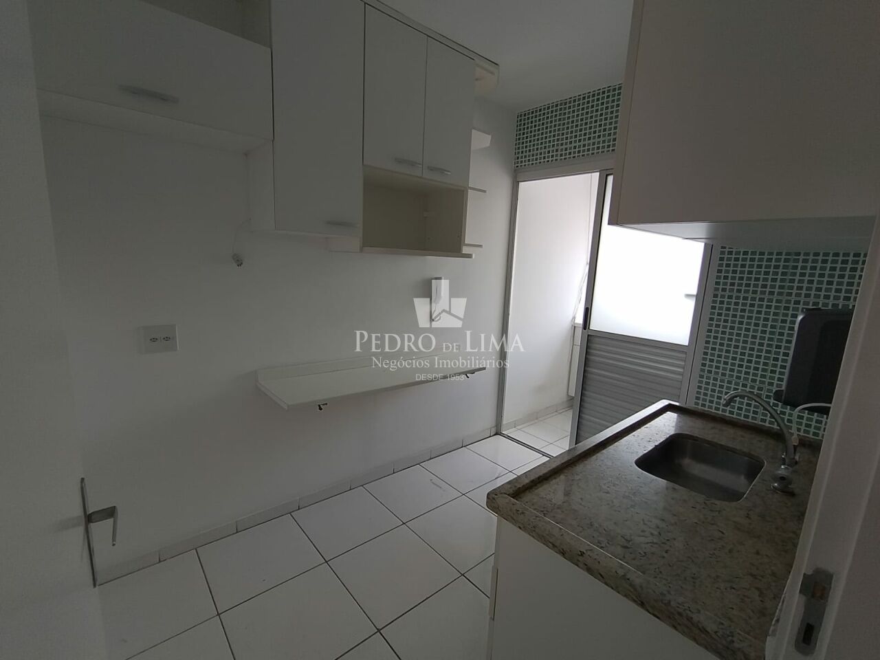 Apartamento de 2 Dormitórios e Uma Vaga de Garagem a 380 metros do Metrô Vila Matilde