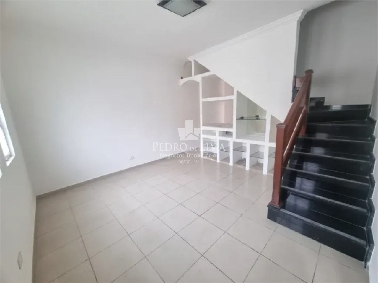 imagem do imovel Sobrado 3 quartos,  118m², 2 vagas , Jd. Têxtil ref: TP30417