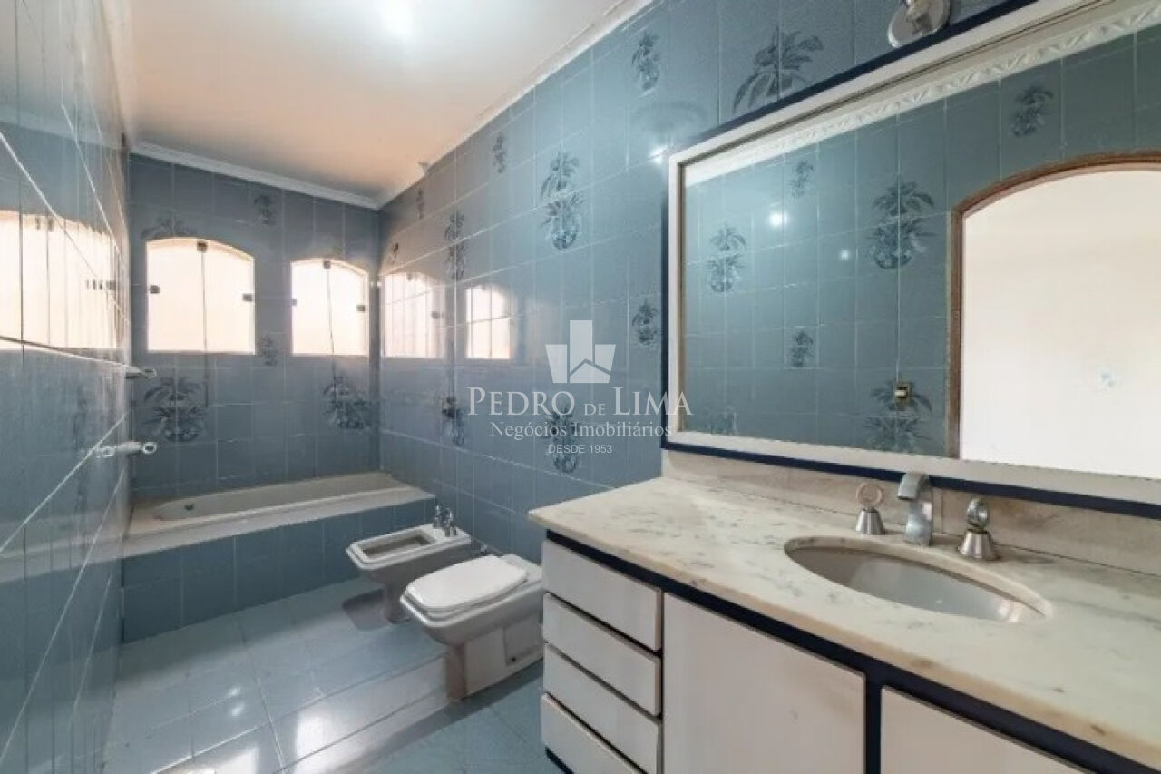 Sobrado 4 quartos, 4 vagas, 280m² . Vila Carrão