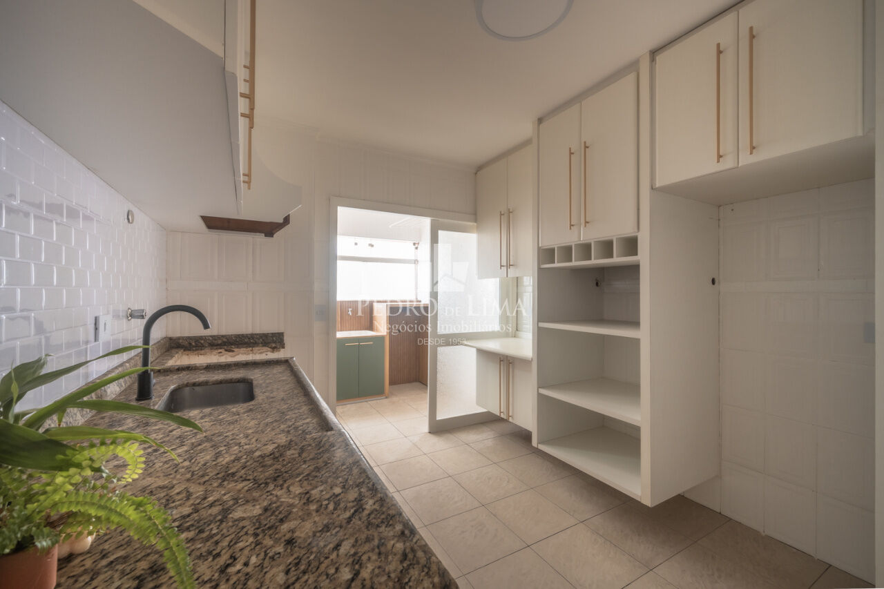 Apartamento 3 dormitórios sendo 1 suíte, 2 banheiros, 2 vagas de garagem Edifício VERA no Belenzinho