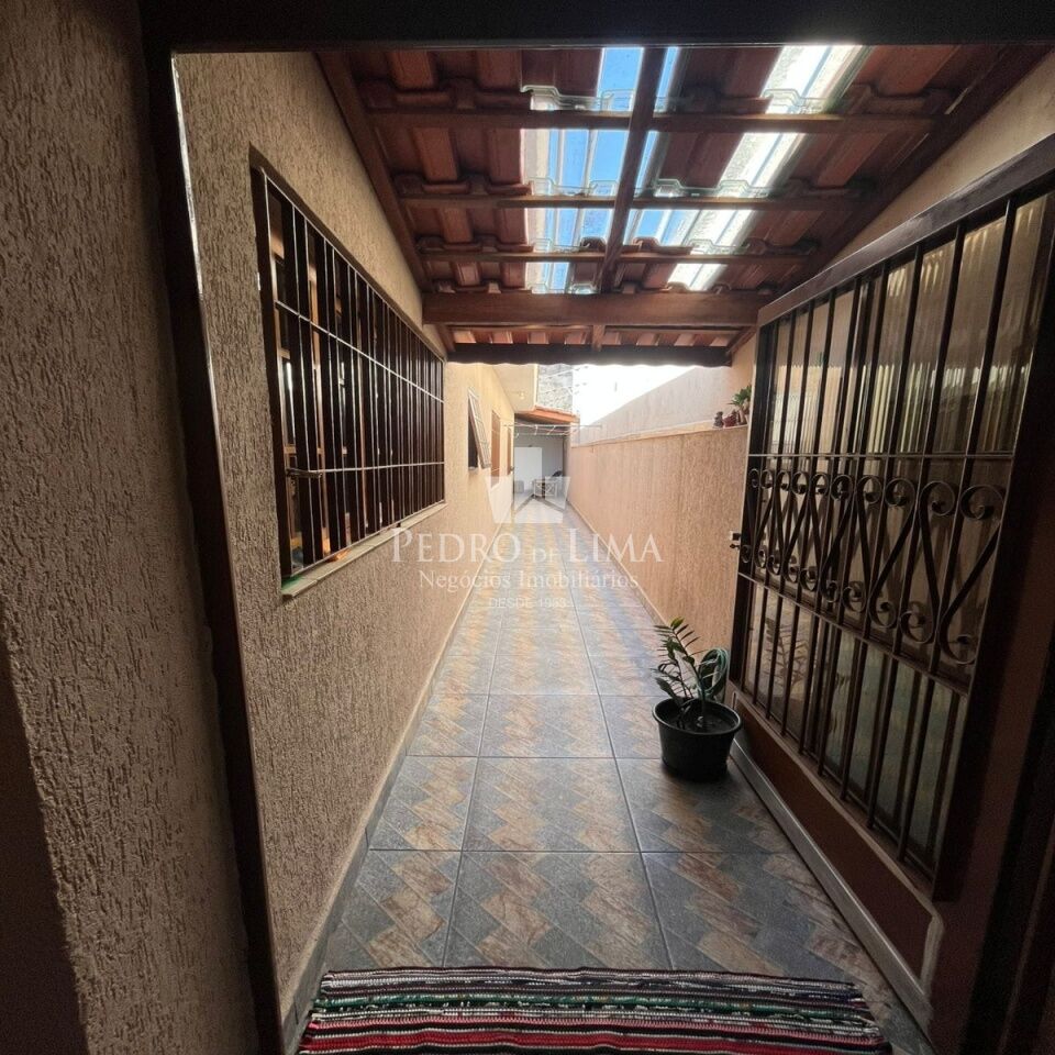 Casa Térrea, 3 quartos, 1 suíte, 2 vagas, Aricanduva