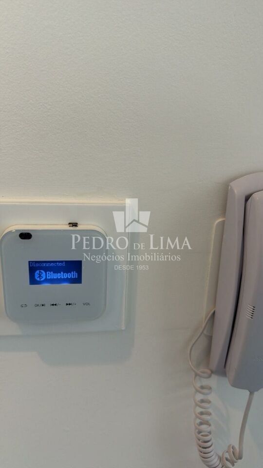 Apartamento 38m², 2 dormitórios,  sem vaga, semi-novo com armários planejados