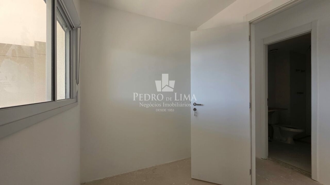 Apartamento de 85m² com 3 Dormitórios sendo 1 suíte e 2 Vaga de Garagem. Condomínio Universo Tatuapé