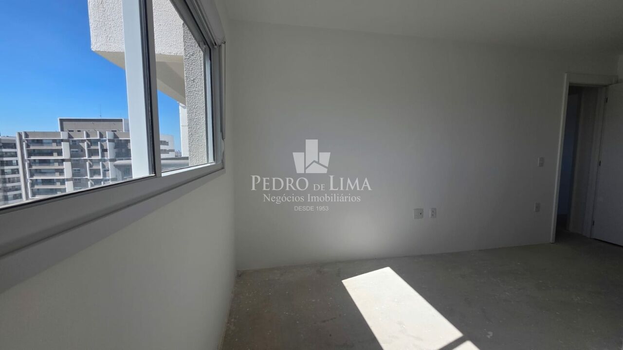 Apartamento de 85m² com 3 Dormitórios sendo 1 suíte e 2 Vaga de Garagem. Condomínio Universo Tatuapé