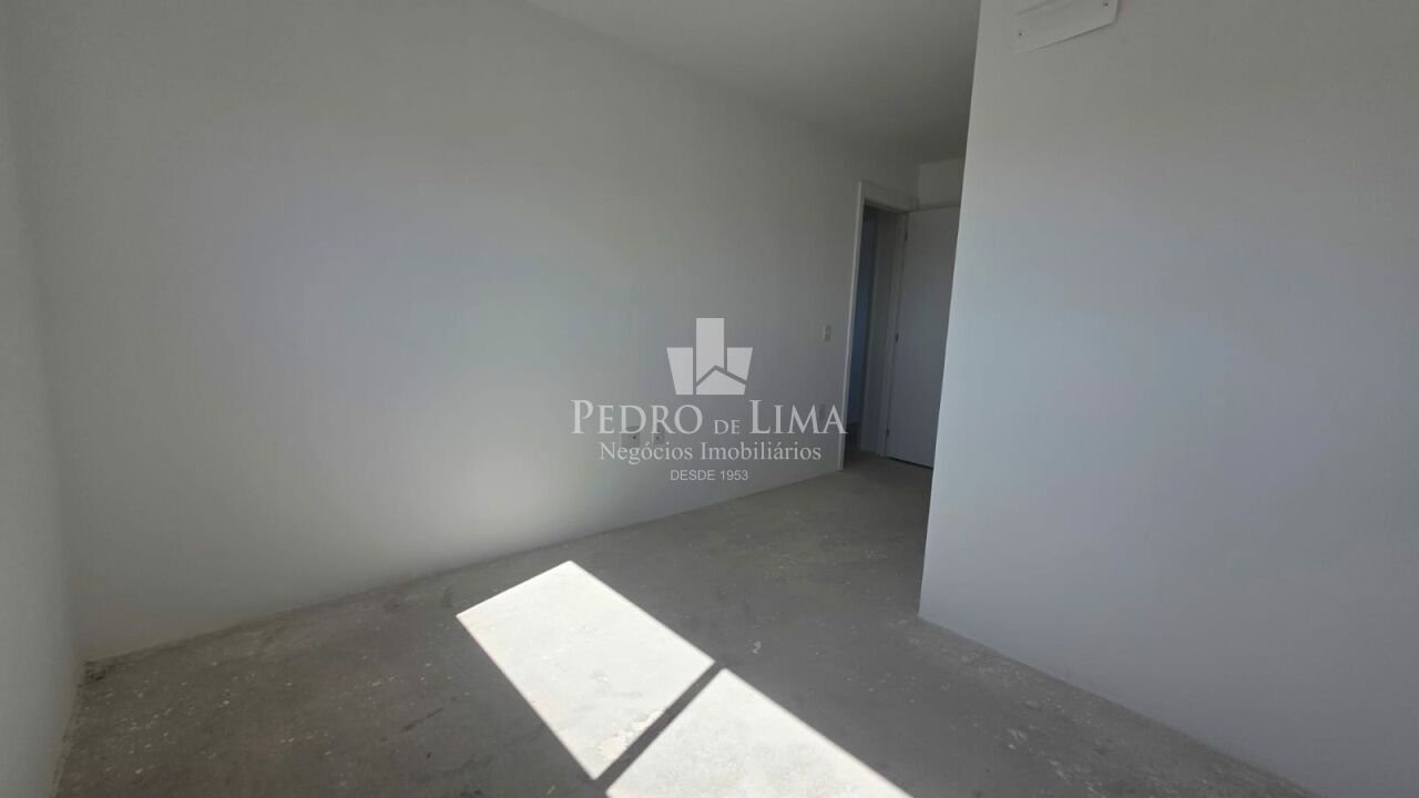 Apartamento de 85m² com 3 Dormitórios sendo 1 suíte e 2 Vaga de Garagem. Condomínio Universo Tatuapé