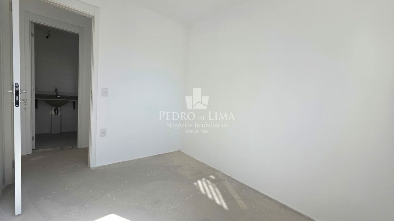 Apartamento de 65m² com 2 Dormitórios sendo 1 suíte e 1 Vaga de Garagem. Condomínio Universo Tatuapé
