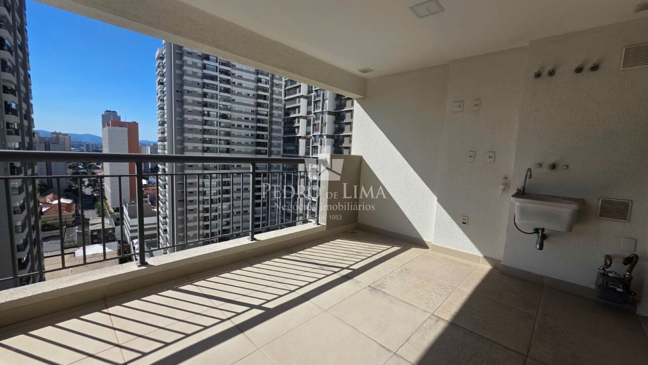 Apartamento de 65m² com 2 Dormitórios sendo 1 suíte e 1 Vaga de Garagem. Condomínio Universo Tatuapé