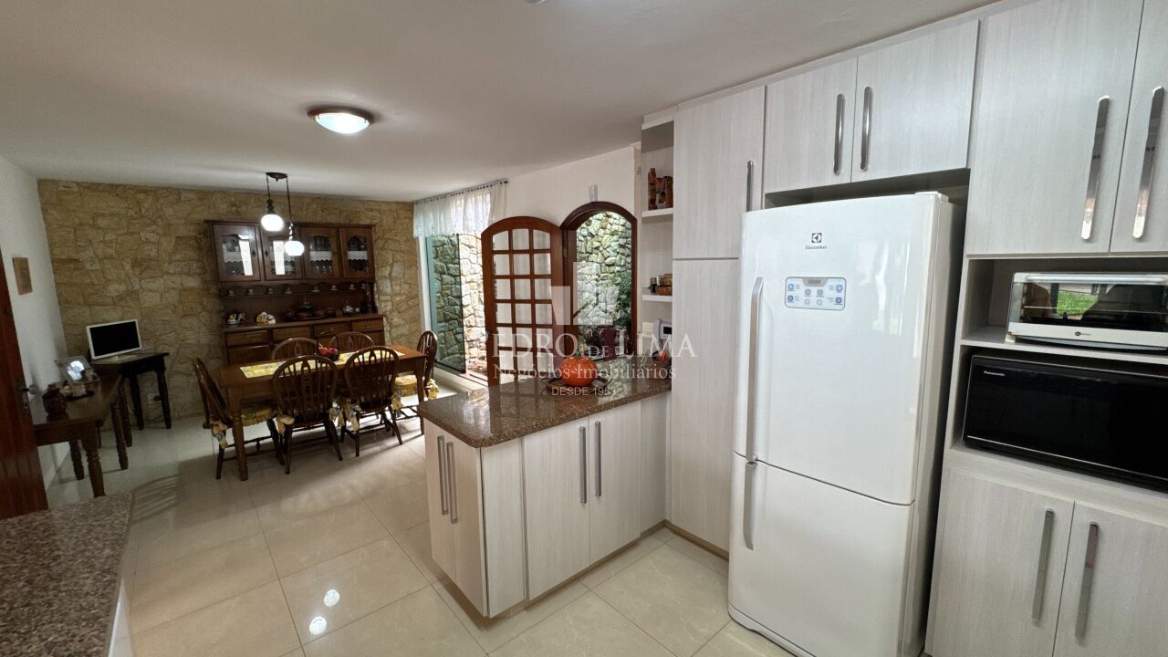 Sobrado 3 quartos, 8 vagas, Vila Carrão