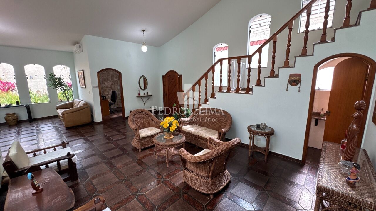 Sobrado 3 quartos, 8 vagas, Vila Carrão
