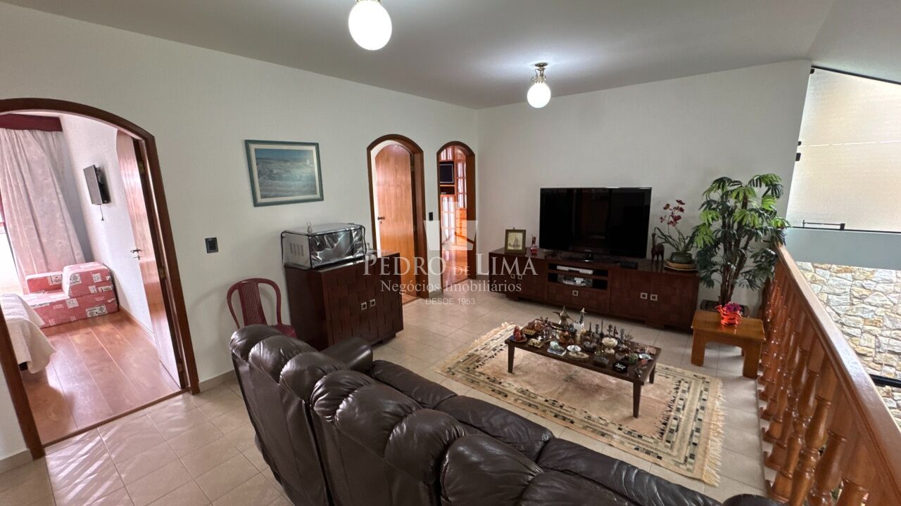 Sobrado 3 quartos, 8 vagas, Vila Carrão