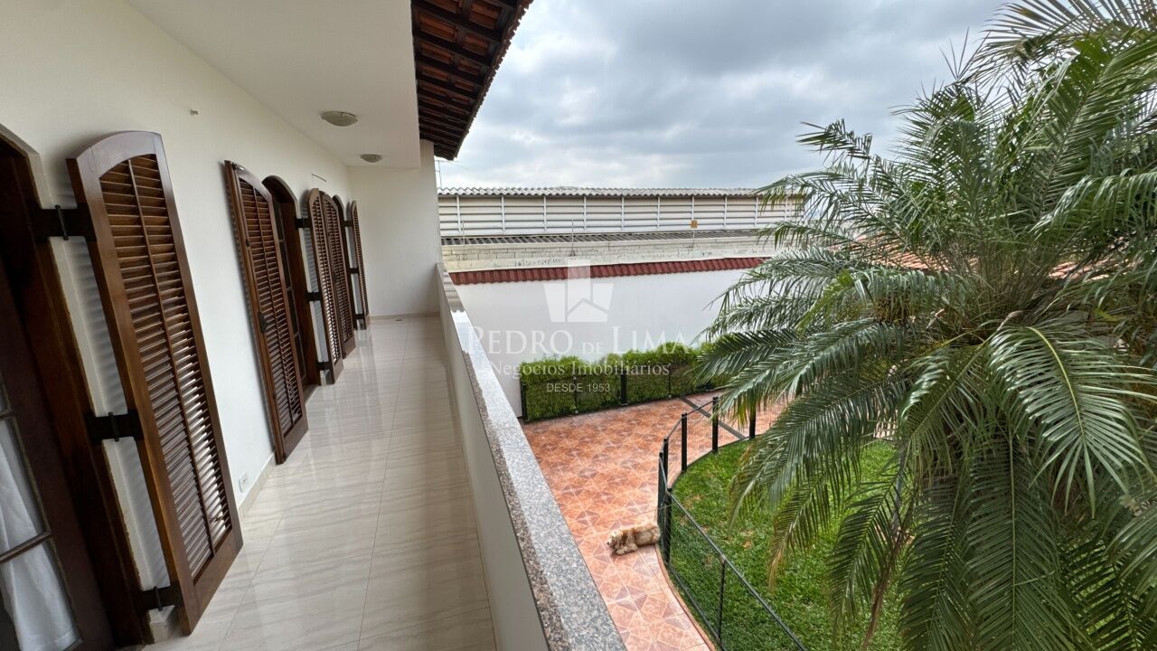 Sobrado 3 quartos, 8 vagas, Vila Carrão