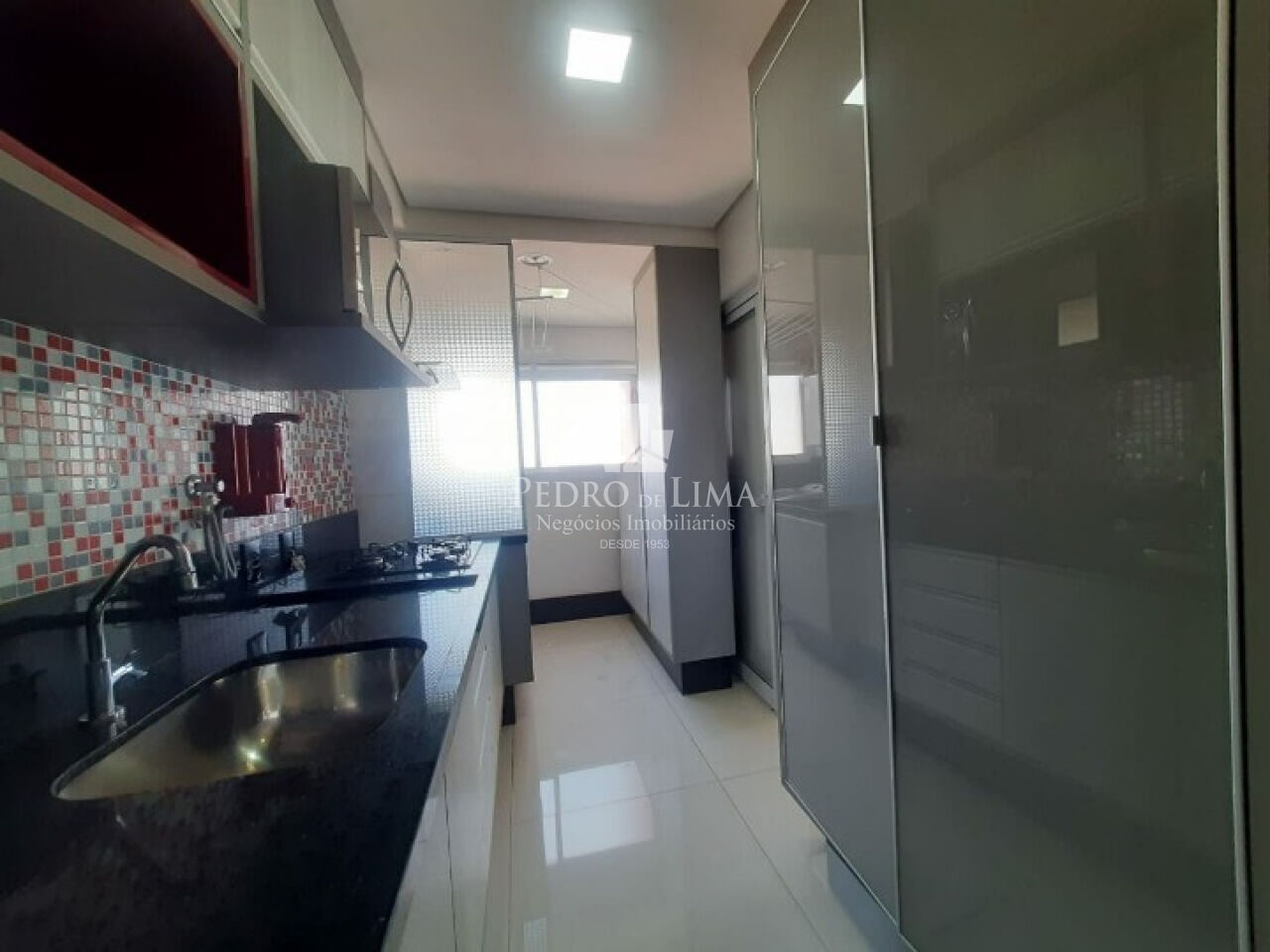 Apartamento Garden Mobiliado no Condomínio Montreal com 2 quartos 1 suíte 2 vagas na Água Rasa