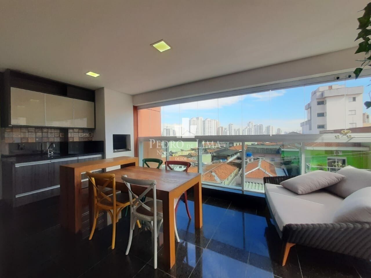 Apartamento Garden Mobiliado no Condomínio Montreal com 2 quartos 1 suíte 2 vagas na Água Rasa