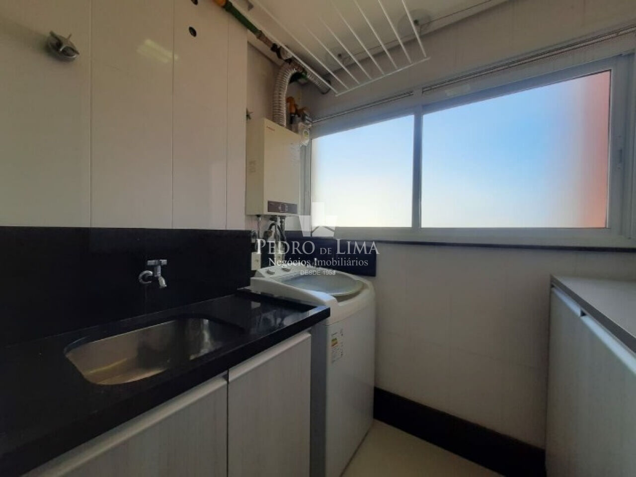 Apartamento Garden Mobiliado no Condomínio Montreal com 2 quartos 1 suíte 2 vagas na Água Rasa