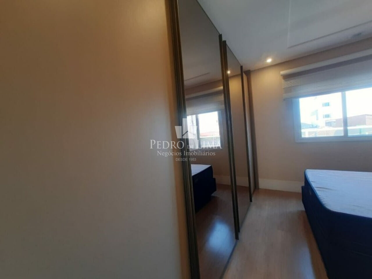Apartamento Garden Mobiliado no Condomínio Montreal com 2 quartos 1 suíte 2 vagas na Água Rasa