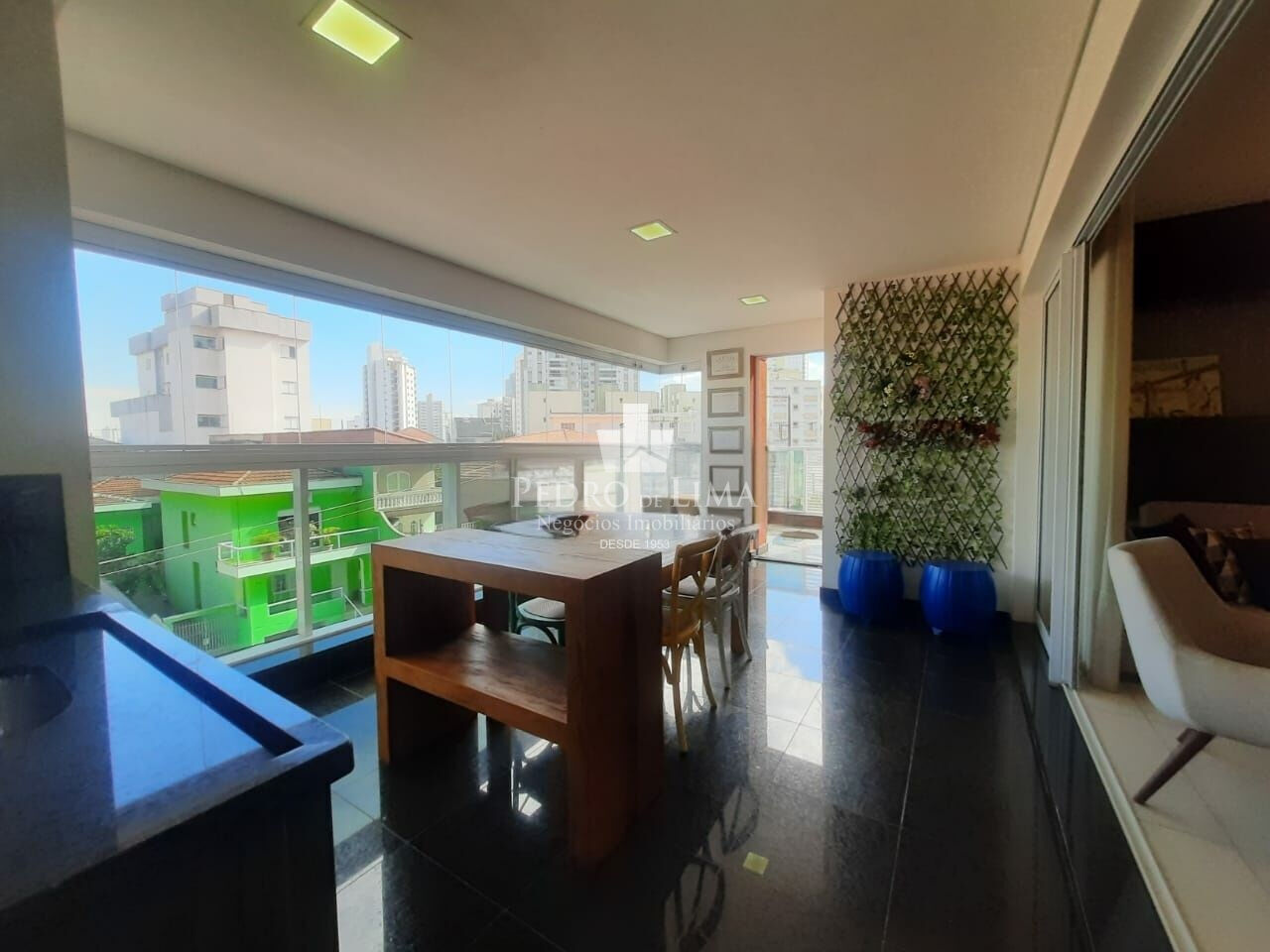 Apartamento Garden Mobiliado no Condomínio Montreal com 2 quartos 1 suíte 2 vagas na Água Rasa