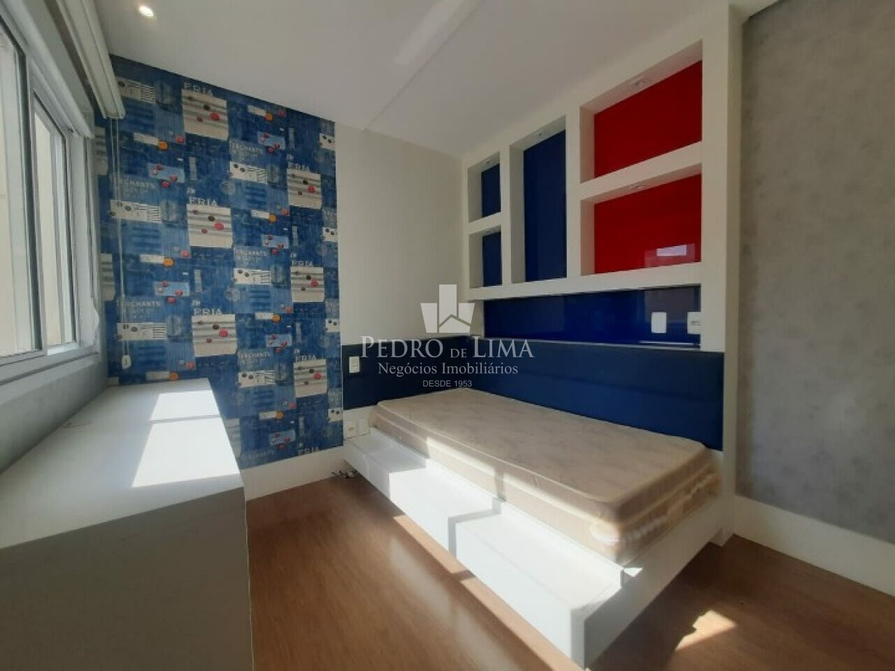 Apartamento Garden Mobiliado no Condomínio Montreal com 2 quartos 1 suíte 2 vagas na Água Rasa