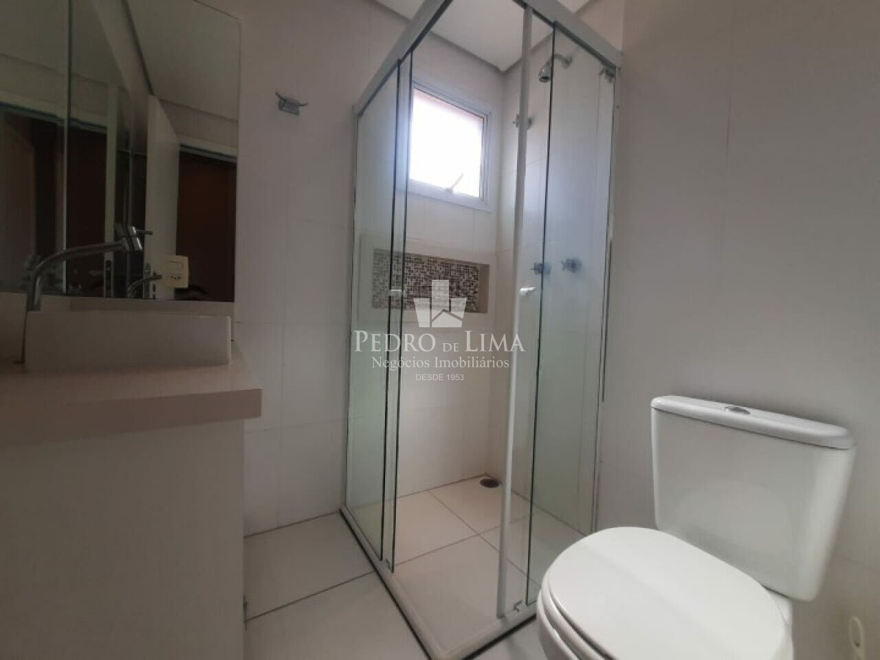 Apartamento Garden Mobiliado no Condomínio Montreal com 2 quartos 1 suíte 2 vagas na Água Rasa