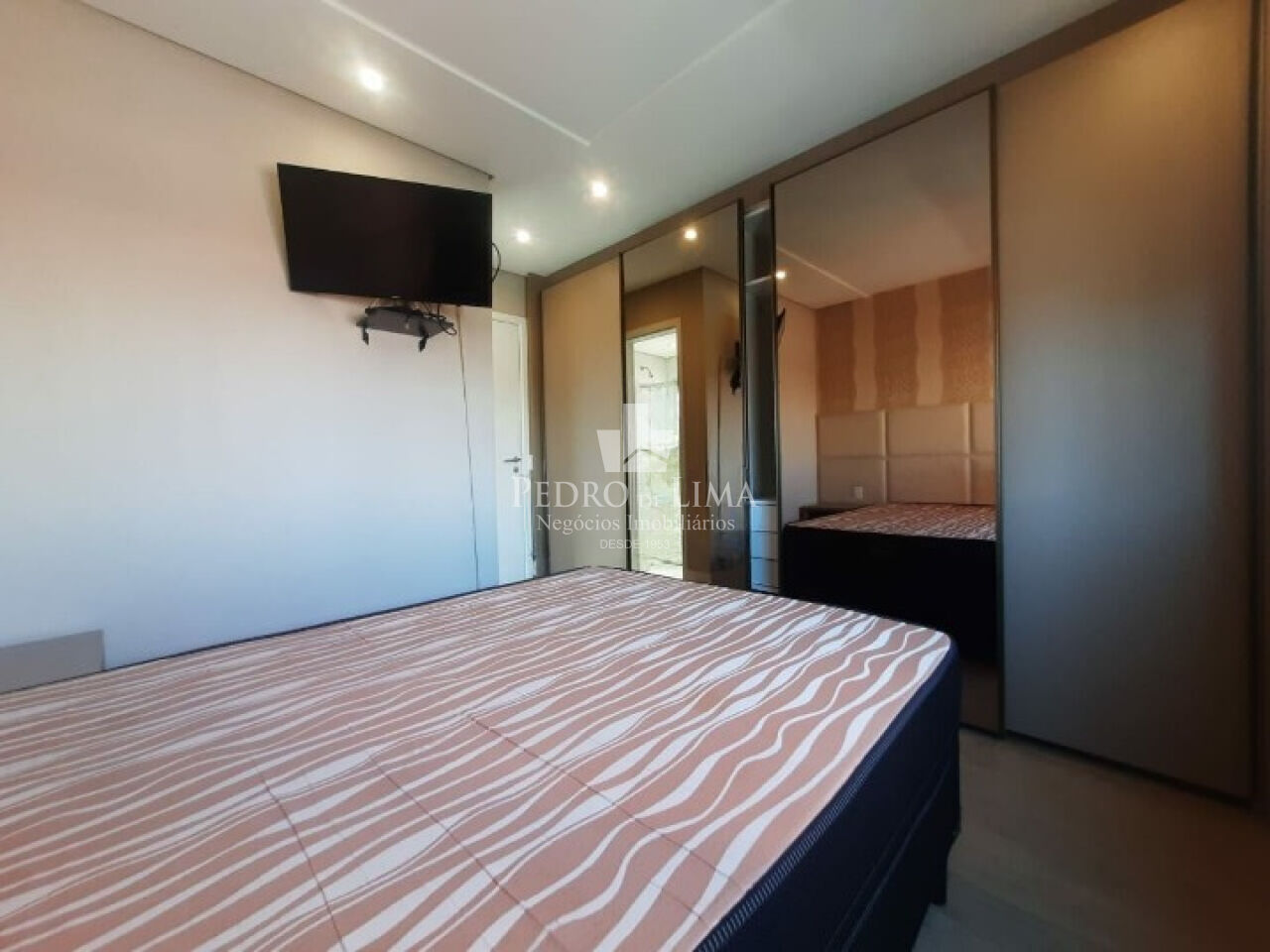Apartamento Garden Mobiliado no Condomínio Montreal com 2 quartos 1 suíte 2 vagas na Água Rasa