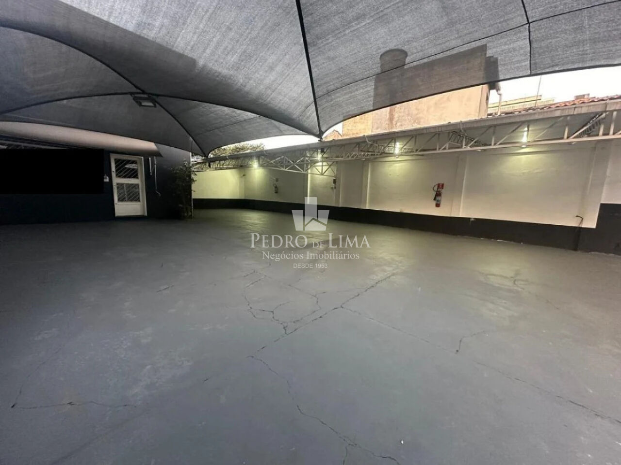 imagem do imovel Loja Comercial na Mooca 2 salas, 2 banheiros,  Mezanino, 15 vagas de garagem ref: TP30482
