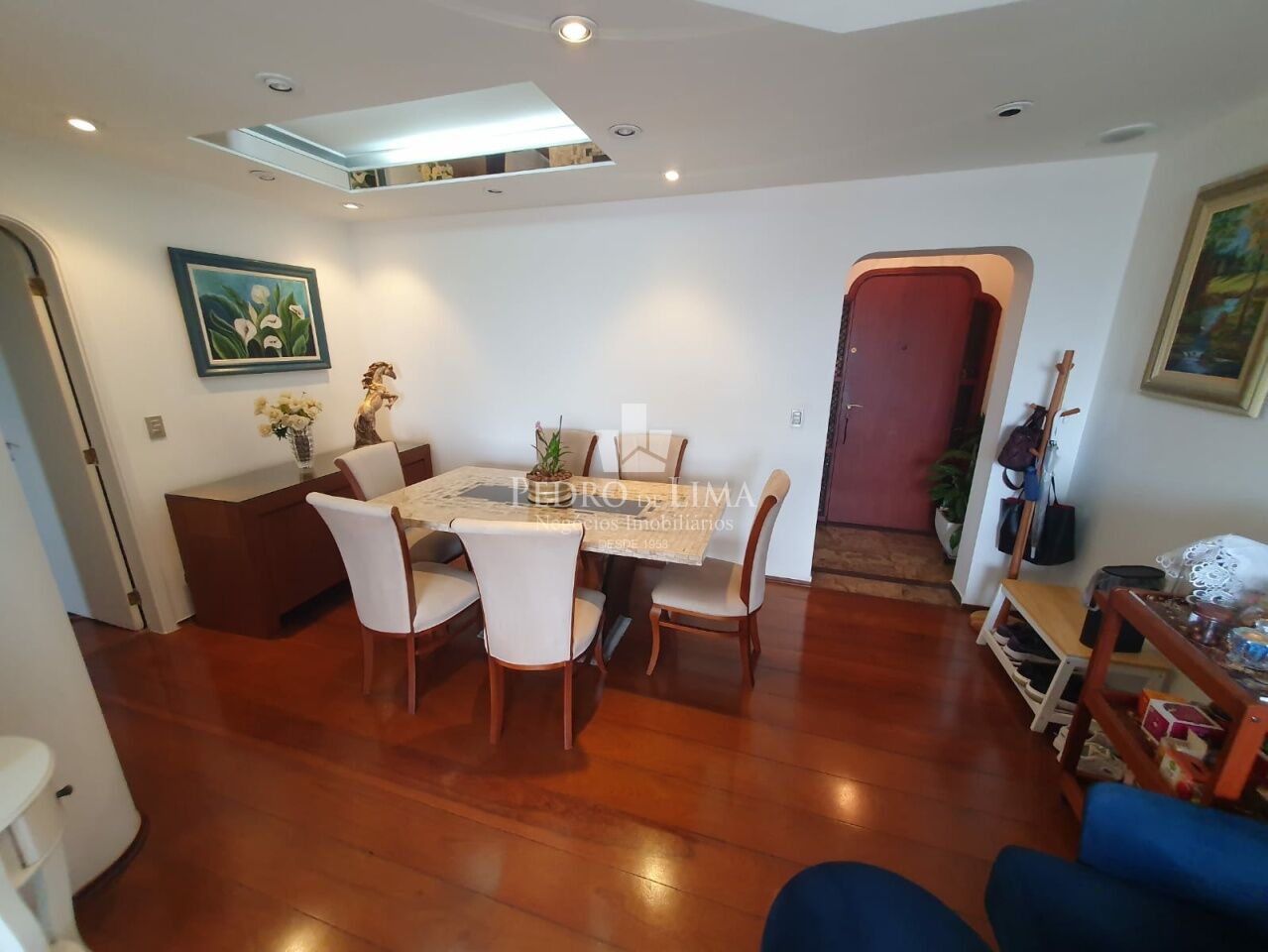 Apartamento 110m² Mobiliado, 3 Quartos, 1 suíte, 2 vagas, no Tatuapé.