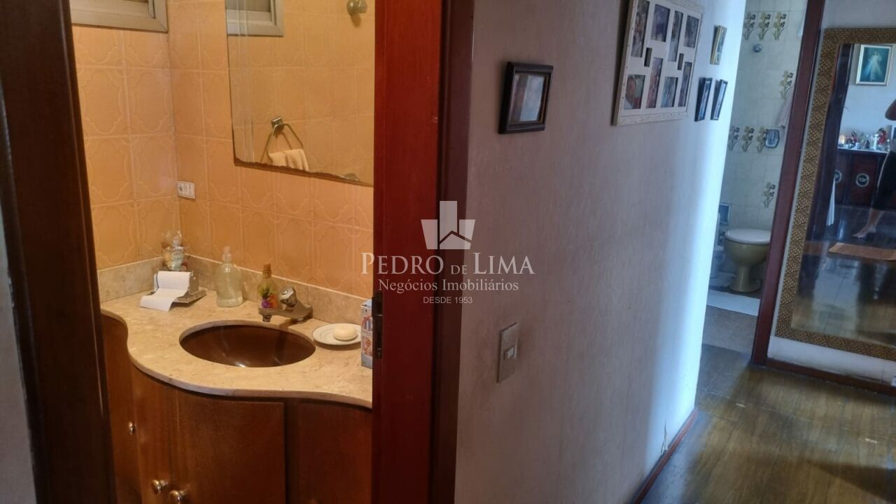 Apartamento na Mooca, 109m², 3 quartos, 2 vagas  e depósito privativo