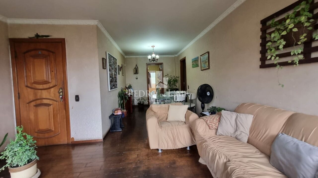 Apartamento na Mooca, 109m², 3 quartos, 2 vagas  e depósito privativo